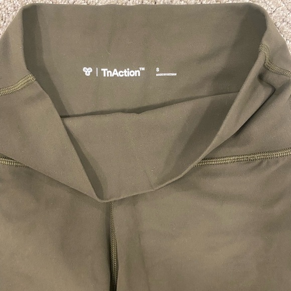 Aritzia TNA butter high rise Olive Green Women's Shorts - Picture 4 of 4